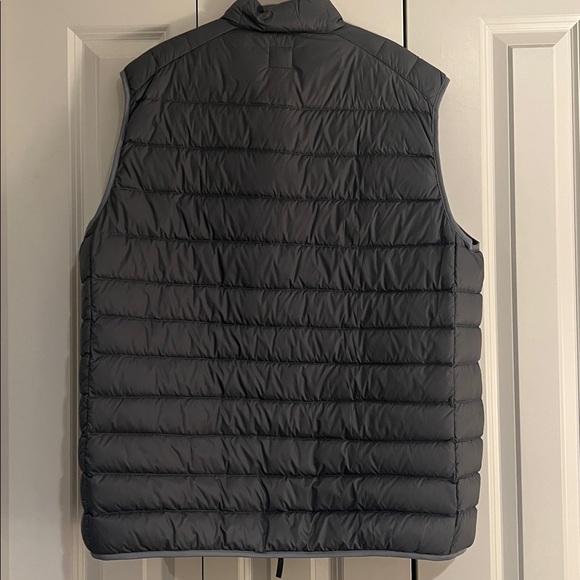 Johnnie-O Puffer Vest - Picture 5 of 5